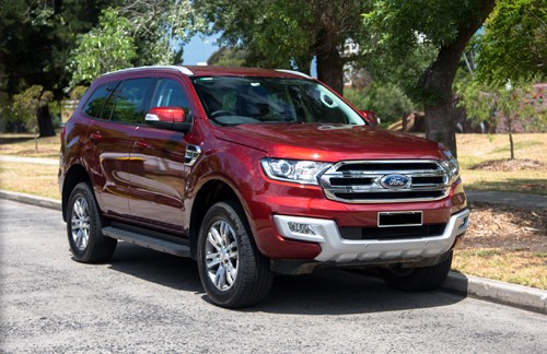 Những mẫu ôtô tăng giá không tưởng trong 2016 tại Việt Nam ảnh 4