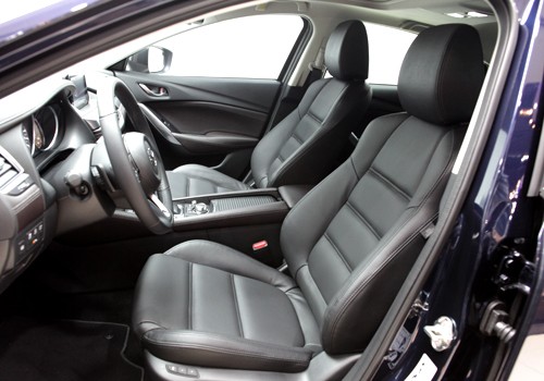 Mazda6 2017 giá từ 975 triệu - thêm khó khăn với Camry và Accord ảnh 11