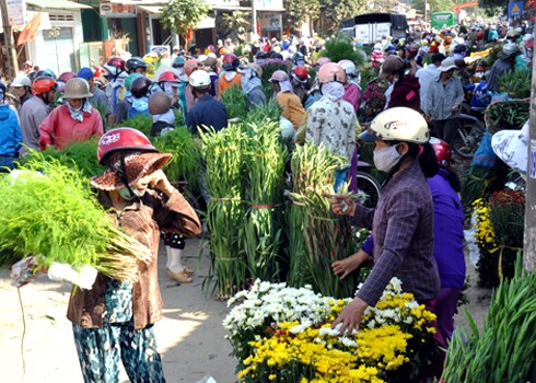 6 phiên chợ đậm không khí Tết ảnh 5