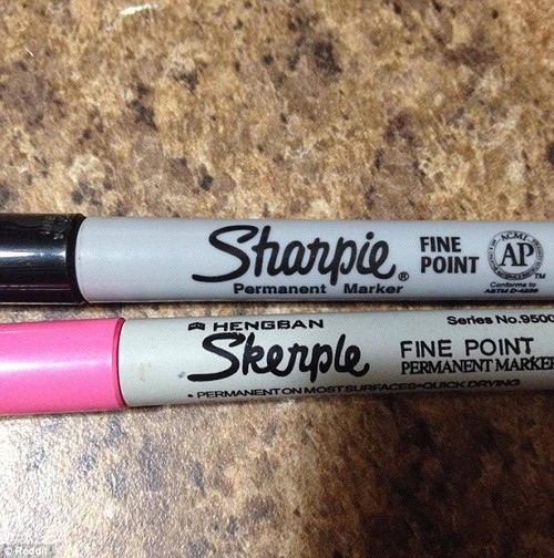 Du khách thích thú vì Trung Quốc có quá nhiều hàng nhái ảnh 2