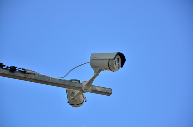 Nhiều người bị cướp giật iPhone ở đường hoa Nguyễn Huệ ảnh 1