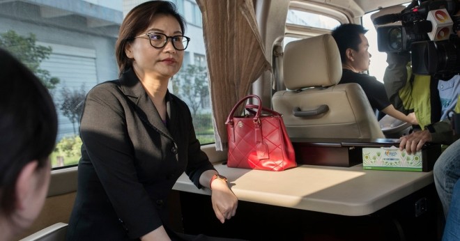 Những tỷ phú tuổi Gà ảnh 7