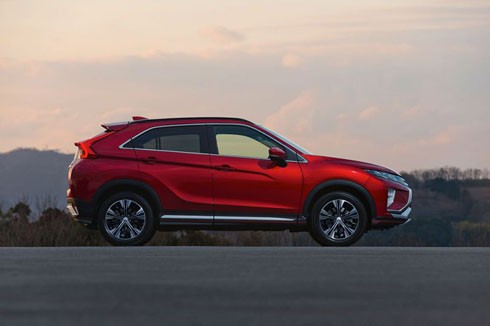 Mitsubishi Eclipse Cross - đàn em Outlander lộ diện ảnh 1
