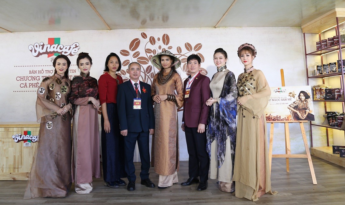 Vinacafé Biên Hòa mang ly cà phê 1,2 tấn tới Lễ hội Cà phê Buôn Ma Thuột lần thứ 6 ảnh 1