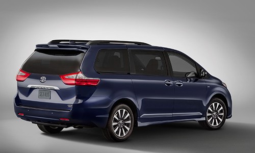Toyota Sienna 2018 - bản nâng cấp cạnh tranh Honda Odyssey ảnh 2