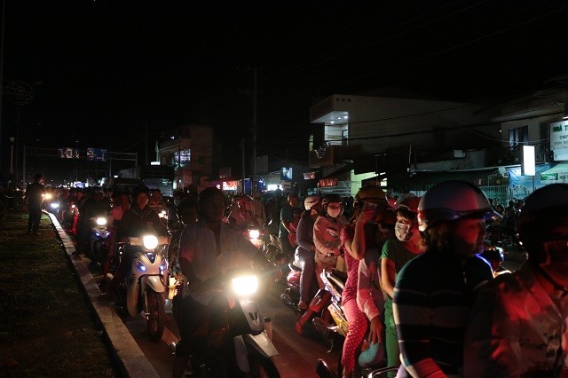 Lửa bất ngờ bùng phát trở lại ở công ty may Kwong Lung Meko ảnh 3