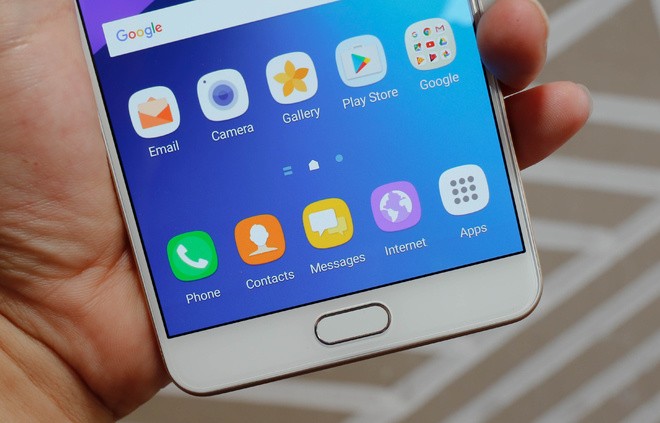 5 smartphone đáng chú ý bán ra trong tháng 4 ảnh 3