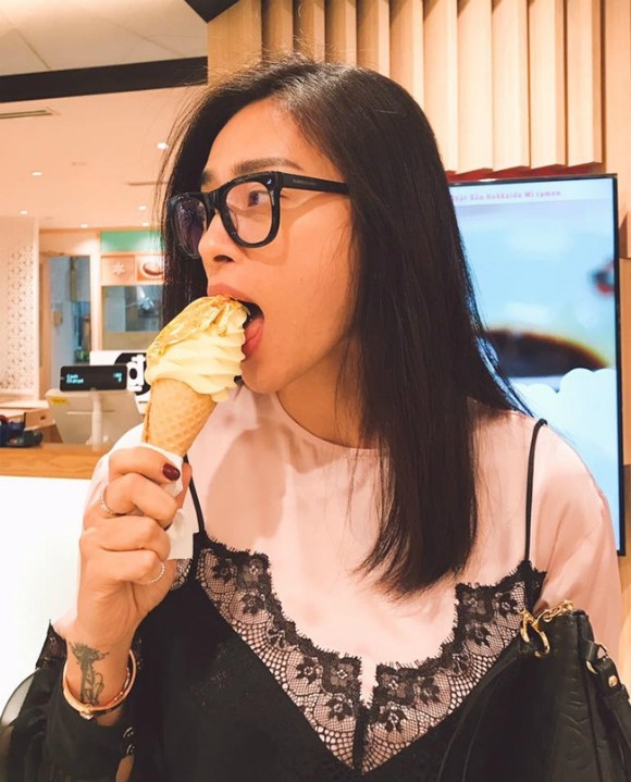 Cây kem dát vàng 24k khuynh đảo Sài Gòn ảnh 3