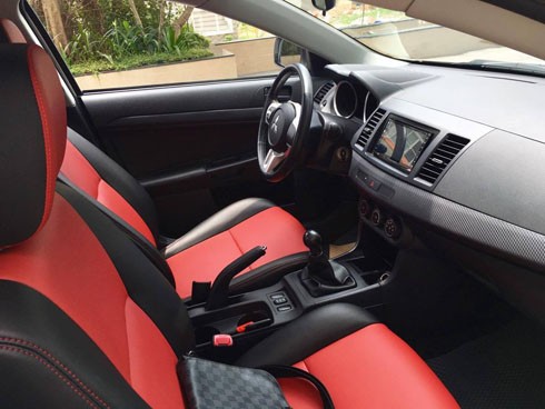 Mitsubishi Lancer Evo - sedan thể thao hàng hiếm tại Việt Nam ảnh 3