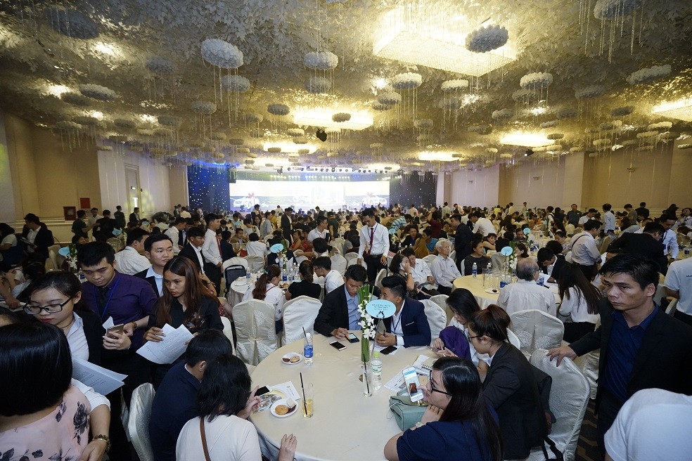 Tập đoàn Hà Đô chúc mừng khách hàng trúng thưởng xe Mercedes đầu tiên ảnh 3