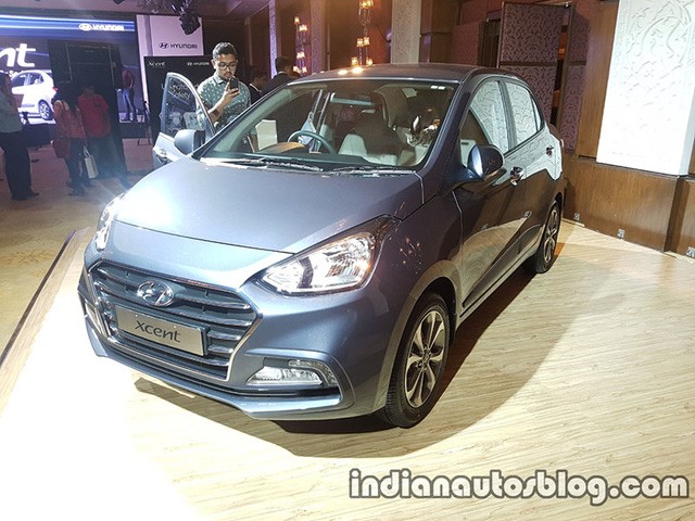Hyundai i10 sedan thay động cơ ảnh 1