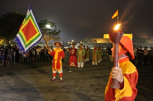 Đại nội Huế chính thức mở cửa về đêm ảnh 2