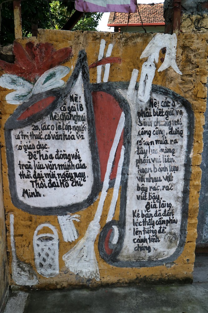 'Làng bích báo' của cụ ông 96 tuổi đẹp lạ giữa Thủ đô ảnh 12