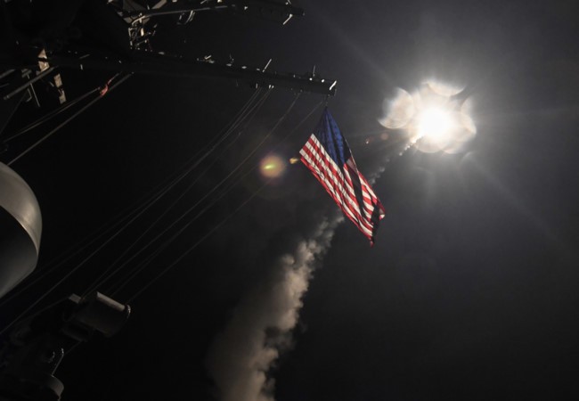 Thành và bại của Tổng thống Trump trong 100 ngày đầu nhiệm kỳ ảnh 1