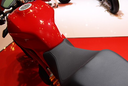 Ducati Monster 797 - nakedbike mới giá từ 388 triệu cho người Việt ảnh 3
