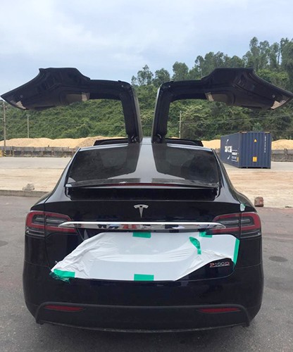 'Siêu SUV điện' Tesla Model X đầu tiên về Việt Nam ảnh 2