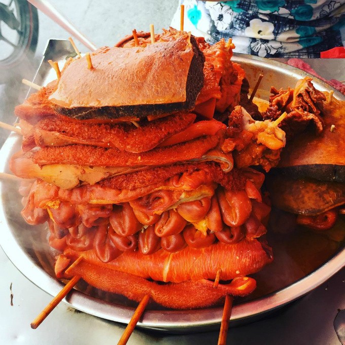 Bát bánh canh hơn 200.000 đồng 'huyền thoại' ở Sài Gòn ảnh 9