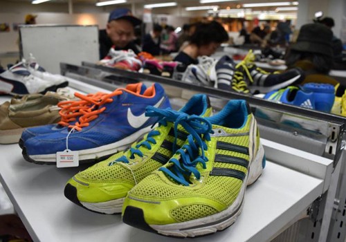 Kho đồ thất lạc triệu đô không ai nhận ở Nhật Bản ảnh 1