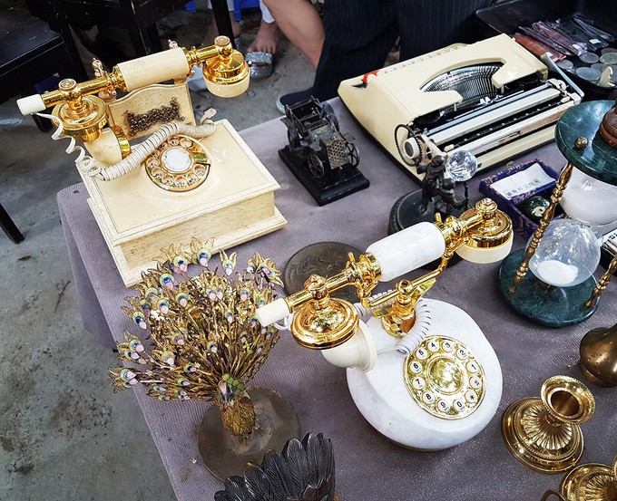 Tìm đồ công nghệ 'chất' giữa chợ ve chai Sài Gòn ảnh 9