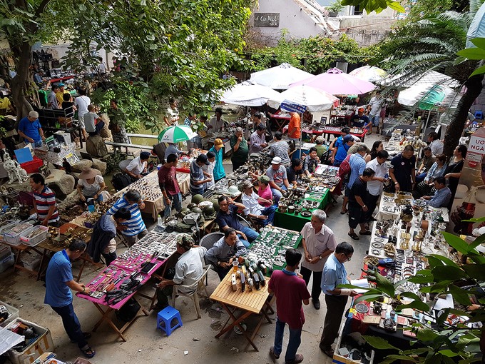 Tìm đồ công nghệ 'chất' giữa chợ ve chai Sài Gòn ảnh 10