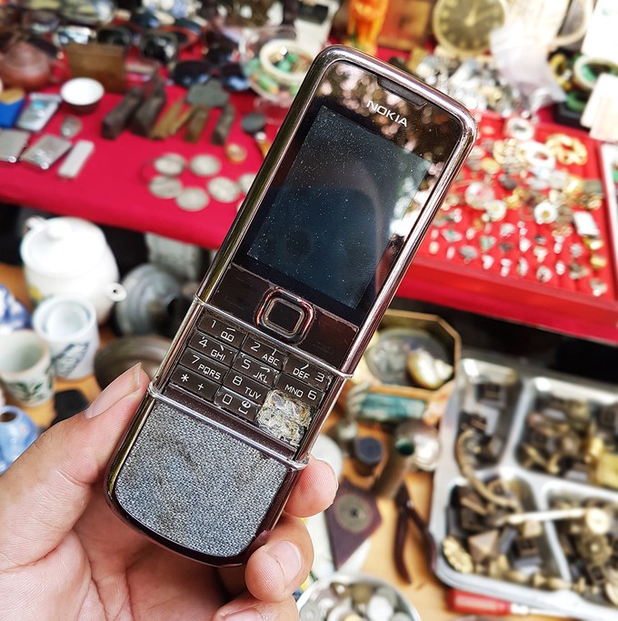 Tìm đồ công nghệ 'chất' giữa chợ ve chai Sài Gòn ảnh 2