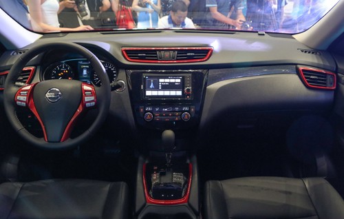 Nissan X-Trail bản giới hạn giá 933 triệu cho khách Việt ảnh 5