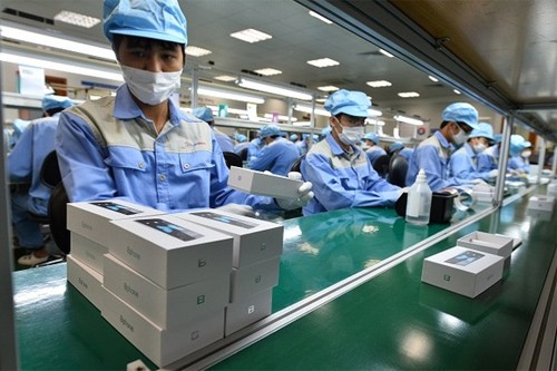 Bkav đang cân nhắc tiếp tục hay dừng dự án Bphone ảnh 1