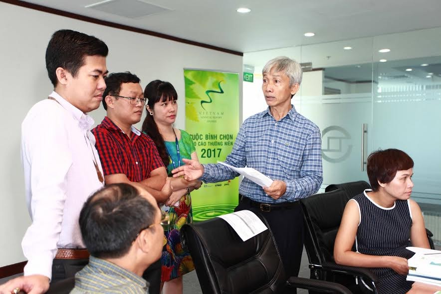 Hinh ảnh ngày đầu tiên chấm giải Báo cáo thường niên năm 2017 ảnh 8 Hinh ảnh ngày đầu tiên chấm giải Báo cáo thường niên năm 2017 ảnh 8