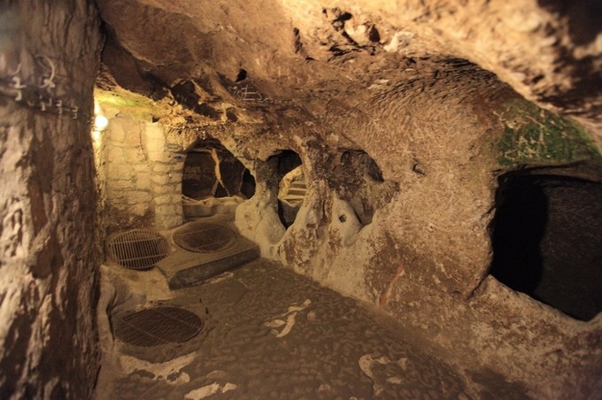 Bên trong thị trấn cổ ẩn mình với thế giới ảnh 7