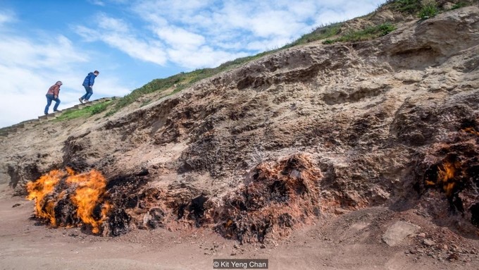 Cuộc sống ở 'hỏa diệm sơn' có thật trên thế giới ảnh 6