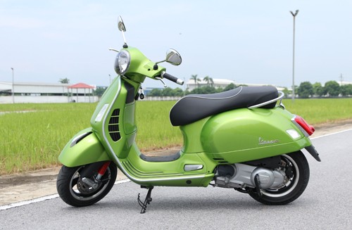 Vespa GTS300 giá 120 triệu - đòn đánh mạnh vào Honda SH ảnh 7