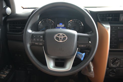 Toyota Fortuner 2017 bản Trung Đông đầu tiên về Việt Nam ảnh 4