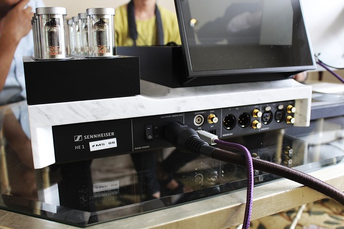 Tai nghe giá 1,7 tỷ đồng tại Việt Nam ảnh 4