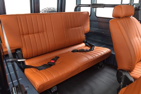 FJ40 Land Cruiser - xế phượt cổ điển Toyota thời hiện đại ảnh 7