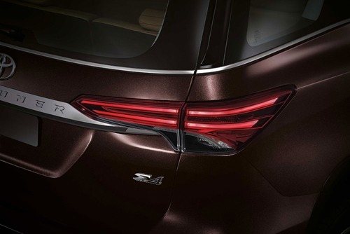 Toyota Fortuner mới bỏ phanh tang trống, giá từ 37.300 USD ảnh 3