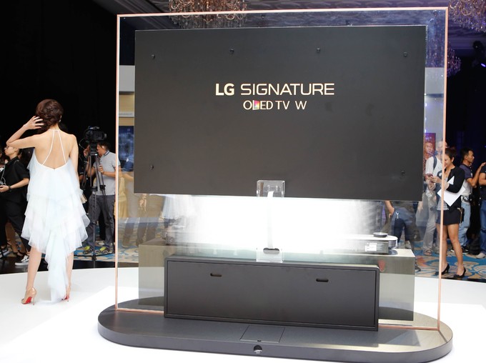 LG Signature W - TV OLED mỏng nhất Việt Nam ảnh 2