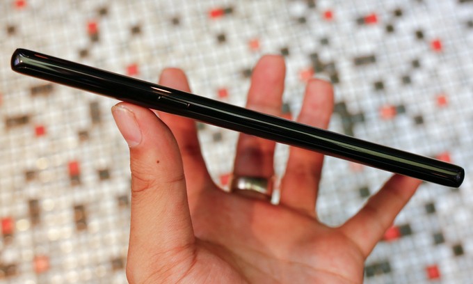 Mở hộp Galaxy Note 8 đầu tiên tại Việt Nam ảnh 4