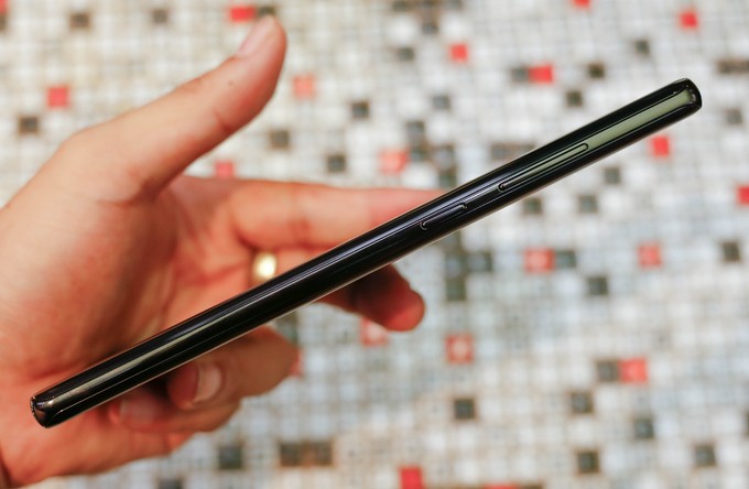 Mở hộp Galaxy Note 8 đầu tiên tại Việt Nam ảnh 5