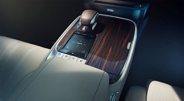 8 điều nên biết về Lexus LS 2018 ảnh 2