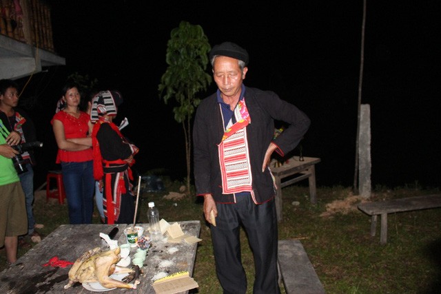 Huyền bí lễ hội nhảy lửa của người Dao đỏ ảnh 6