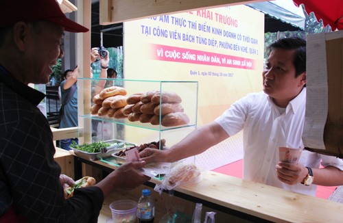 Phố hàng rong thứ hai ở Sài Gòn mở cửa ảnh 2