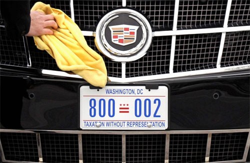 Biển số xe 'Quái thú' của Tổng thống Mỹ mang thông điệp gì? ảnh 1