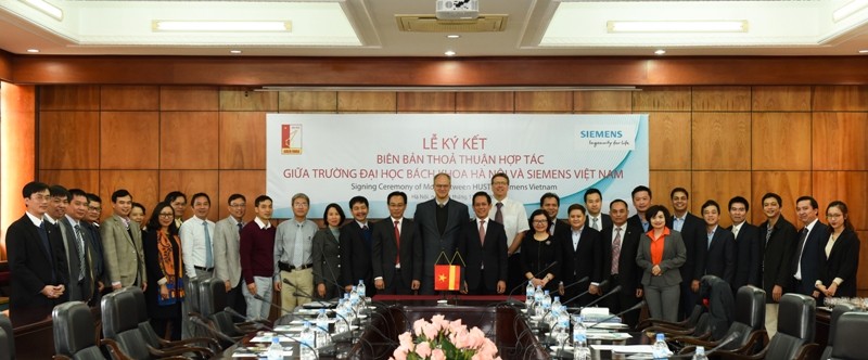 Đại học Bách Khoa Hà Nội và Siemens ký kết Biên bản ghi nhớ phát triển tài năng tương lai về kỹ thuật số  ảnh 1