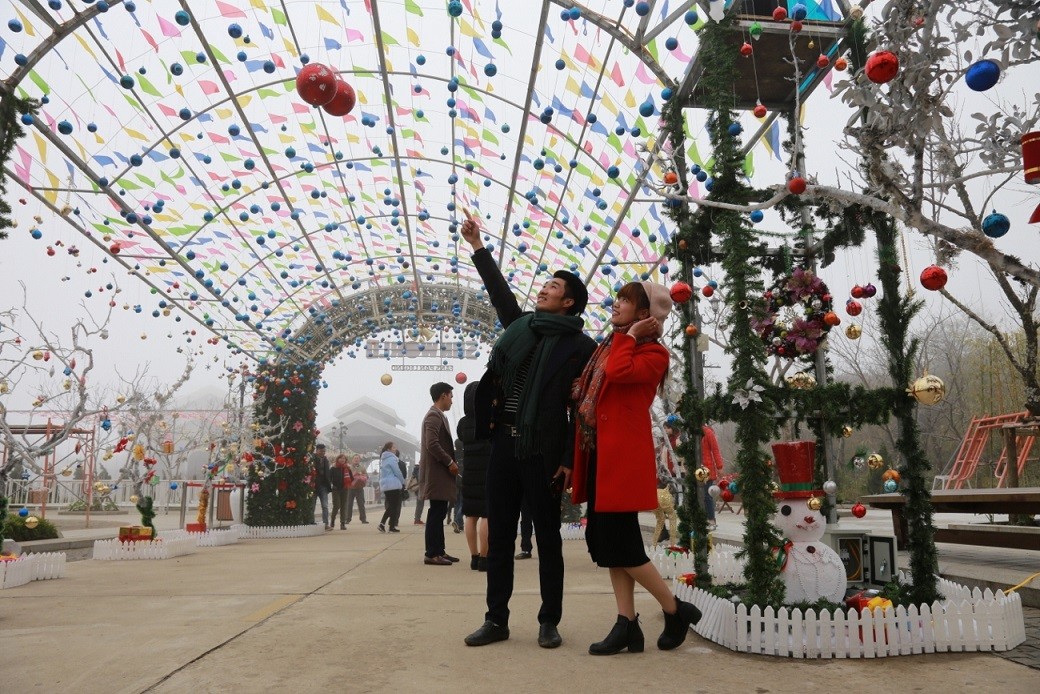 Du khách đổ xô tới “sống ảo” tại Lễ hội mùa Đông ở Fansipan Legend ảnh 7