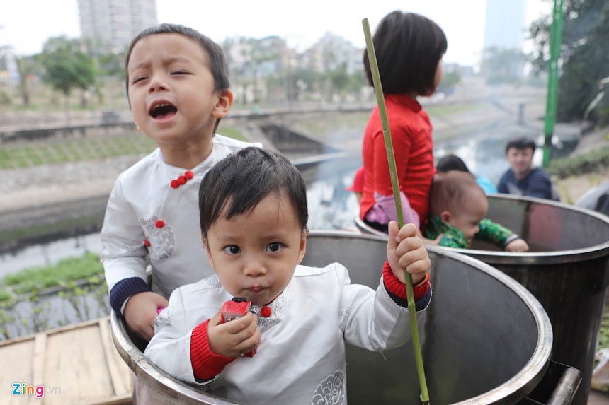 Xuất hành đầu năm và những tục lệ không thể thiếu trong dịp Tết ảnh 2