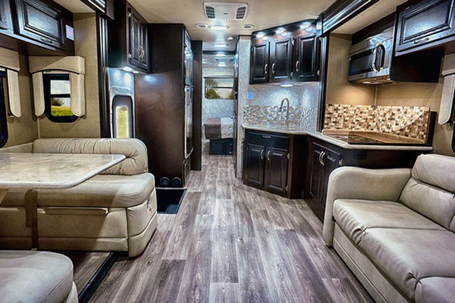 RV - Dòng xe dành cho những trái tim ưa dịch chuyển ảnh 14