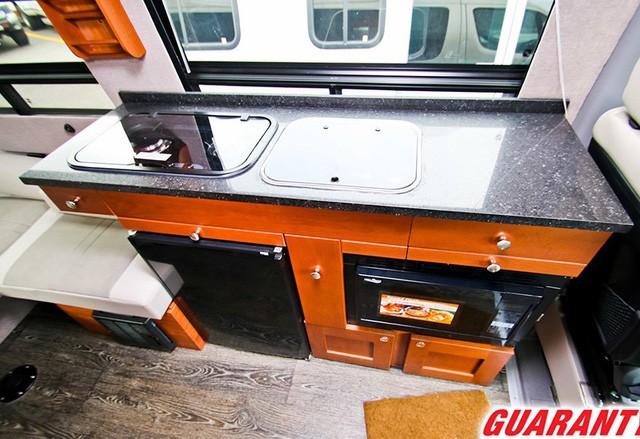 RV - Dòng xe dành cho những trái tim ưa dịch chuyển ảnh 9