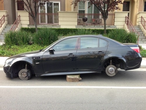 Những phụ tùng ôtô thường bị đạo chích nhòm ngó ảnh 2