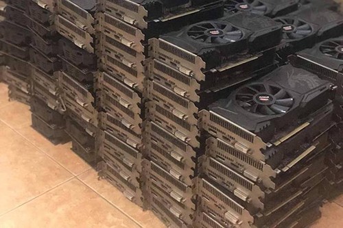 Mất tiền tỷ vì đầu tư 'trâu cày' Bitcoin ảnh 2