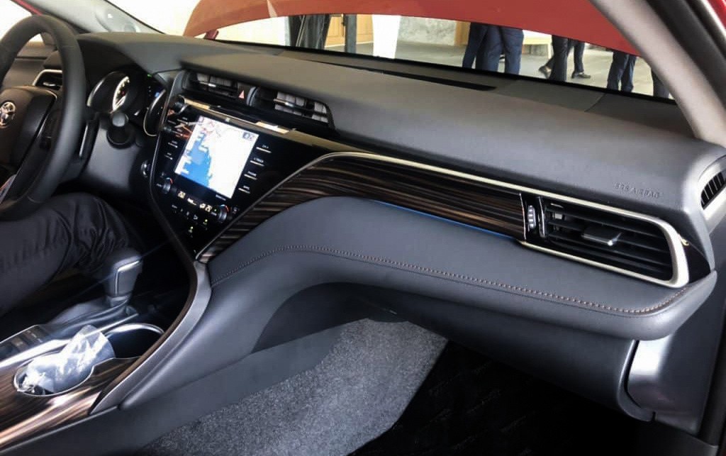 Toyota Camry 2019 nhập Thái Lan về Việt Nam, ra mắt tháng 4 ảnh 2